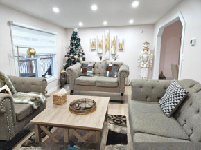 Riverfront Cottage Canoe Included & Playroom Fun